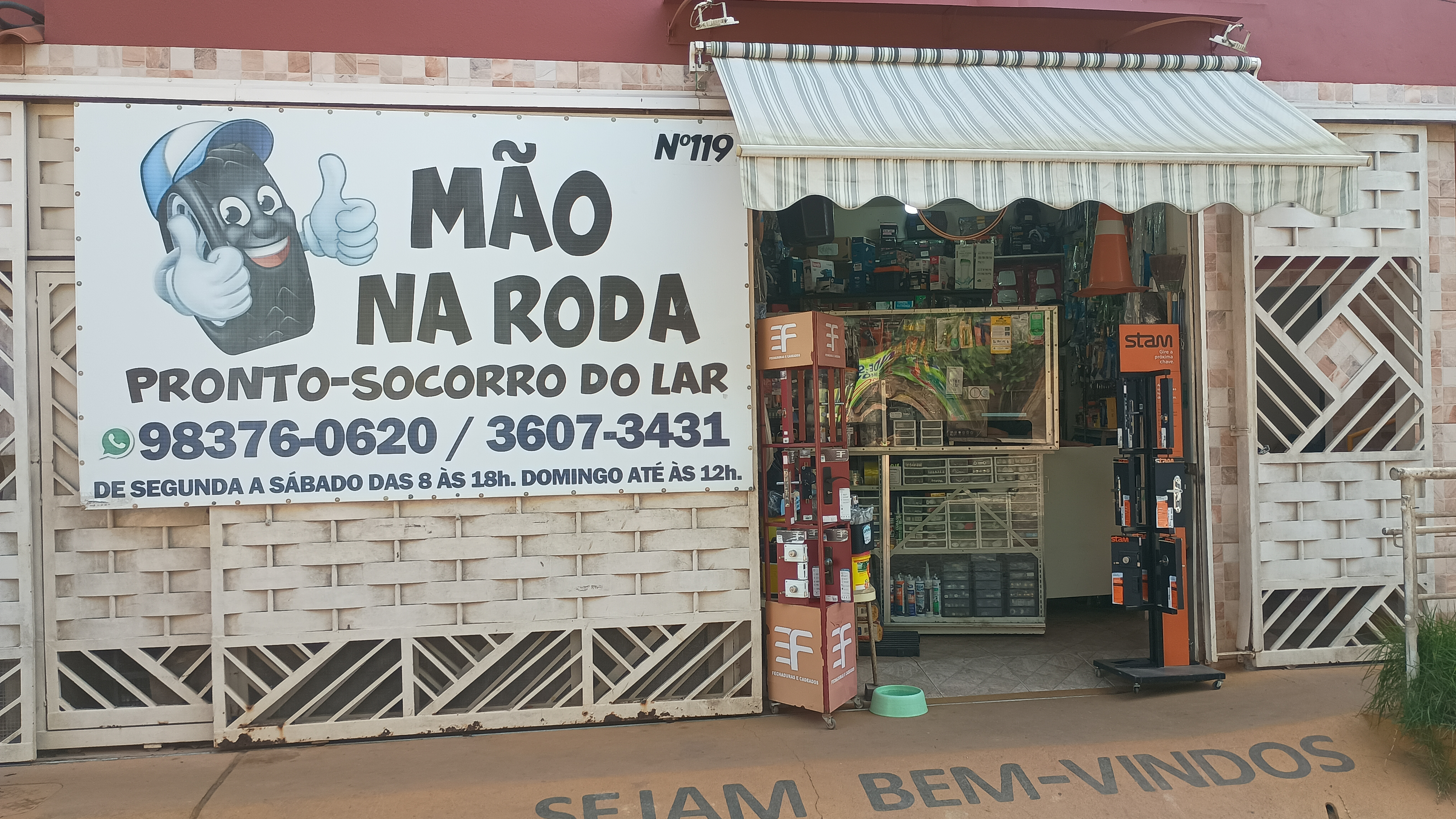 Fachada da Mão na Roda – Loja de Materiais em Sabará